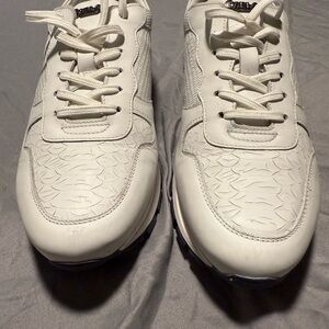 Carlos by Carlos Santana White Textured Sneakers
